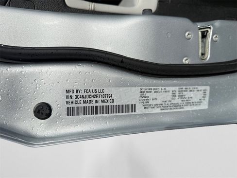 Used 2024 Jeep Compass Limited image 30