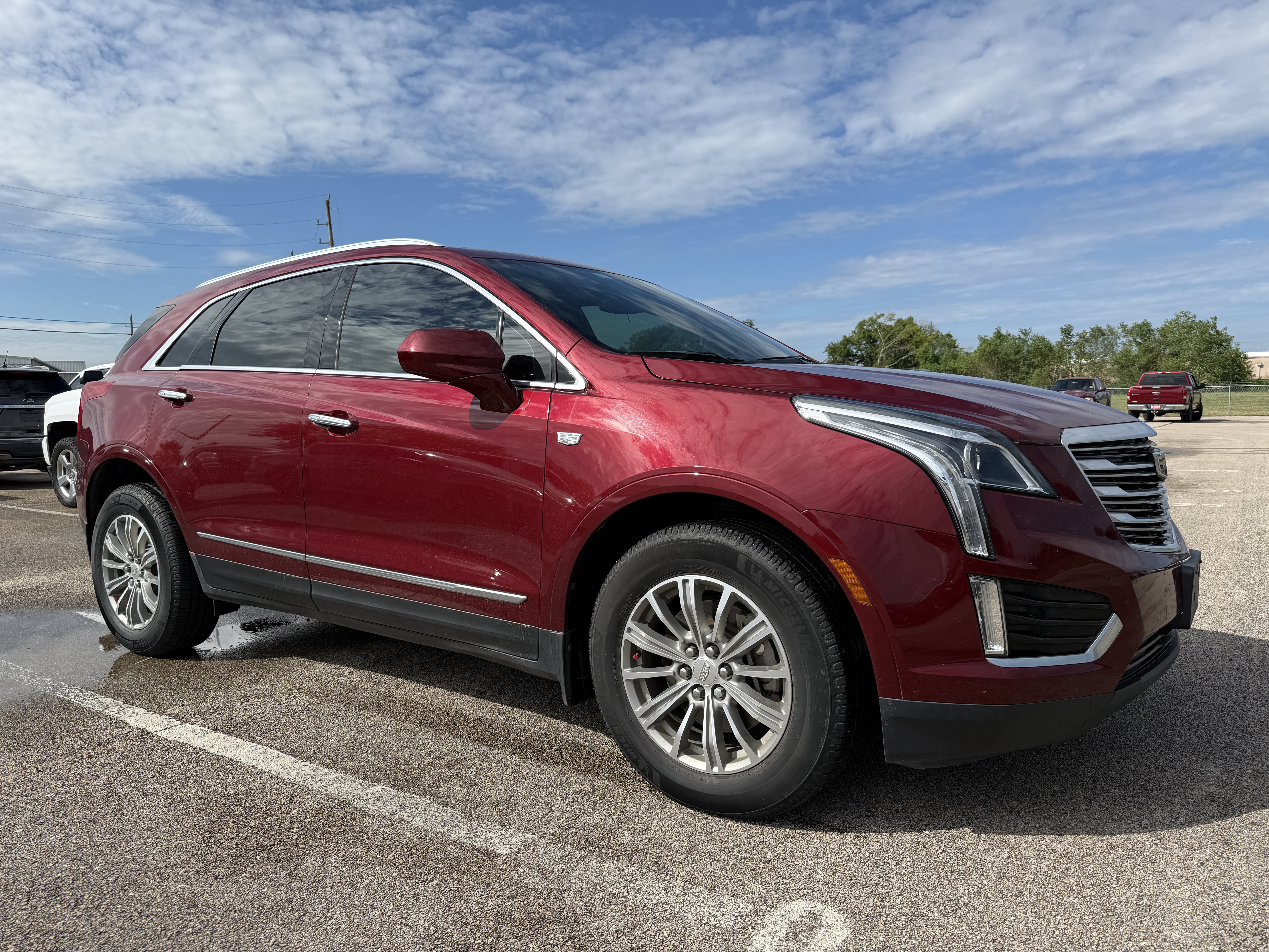 Used 2018 Cadillac XT5 Luxury w/ Driver Awareness Package FWD image 1