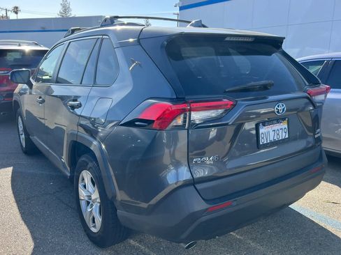 Used 2021 Toyota RAV4 XLE w/ Convenience Package AWD/4WD image 6