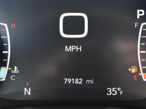 Used 2021 Chrysler Pacifica Touring w/ S Appearance Package image 32