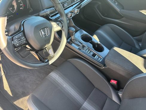 Used 2023 Honda Civic Sport image 11