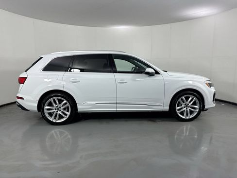 Used 2025 Audi Q7 3.0T Premium Plus w/ Premium Plus Package AWD/4WD image 37