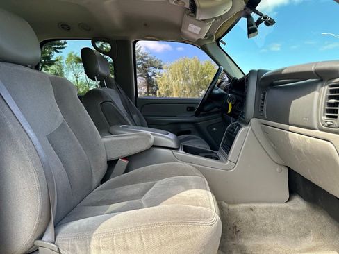 Used 2005 GMC Yukon SLE w/ Cargo Package RWD image 25