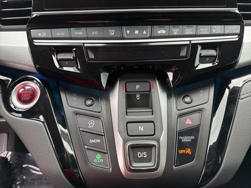 New 2026 Honda Odyssey Touring image 28
