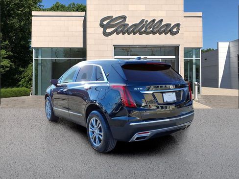Certified 2022 Cadillac XT5 Premium Luxury image 3
