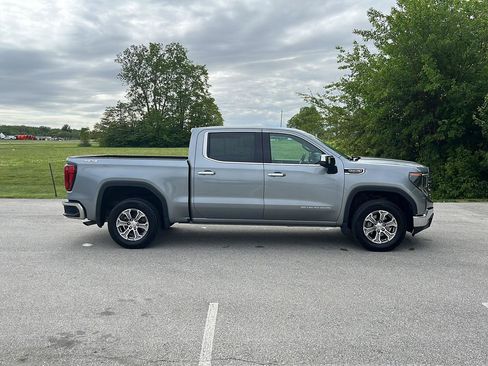 Used 2025 GMC Sierra 1500 SLT AWD/4WD image 7