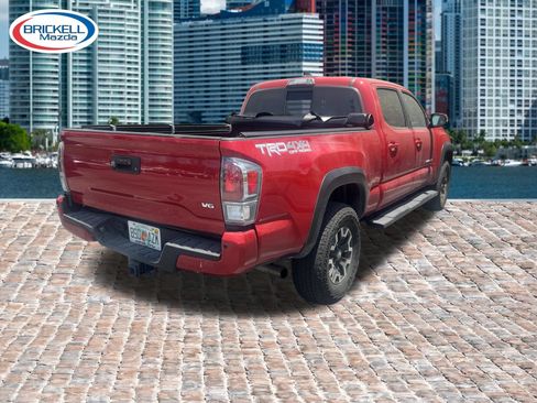 Used 2022 Toyota Tacoma TRD Off-Road w/ TRD Premium Off Road Package AWD/4WD image 10