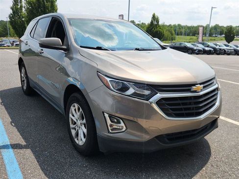 Used 2019 Chevrolet Equinox LT AWD/4WD image 2