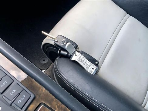 Used 2007 Audi S8 AWD/4WD image 11