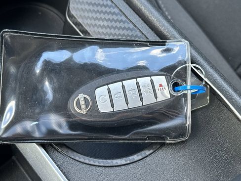 Used 2025 Nissan Altima 2.5 SV FWD image 34