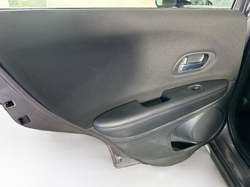 Used 2017 Honda HR-V LX image 24