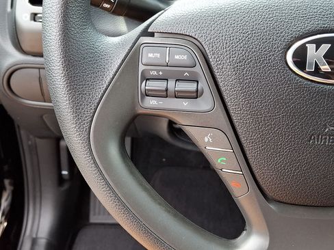 Used 2018 Kia Forte LX w/ LX Rear Camera Package FWD image 22