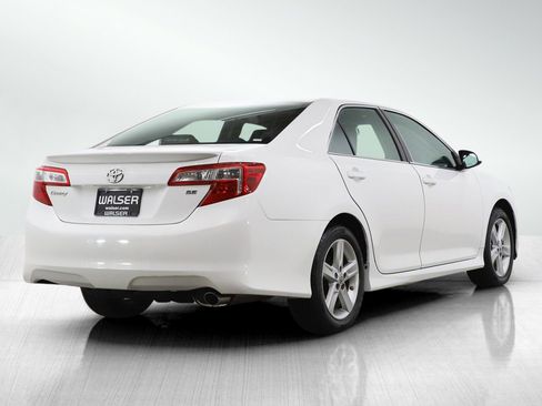 Used 2013 Toyota Camry SE image 5