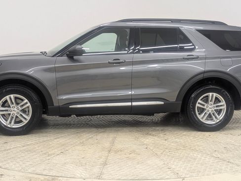 Certified 2022 Ford Explorer XLT w/ Equipment Group 202A image 2