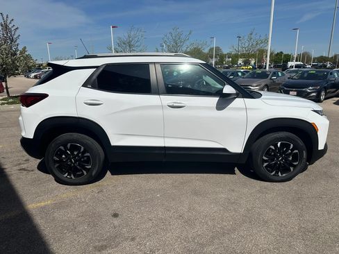 Used 2023 Chevrolet TrailBlazer LT AWD/4WD image 4
