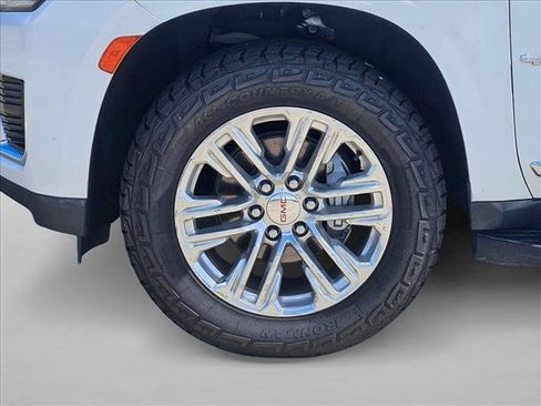 Used 2024 GMC Yukon SLT RWD image 14