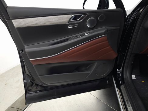 New 2025 Genesis GV80 3.5T Prestige image 10