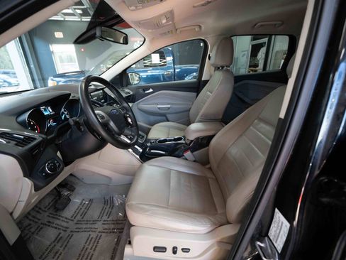 Used 2014 Ford Escape Titanium image 9