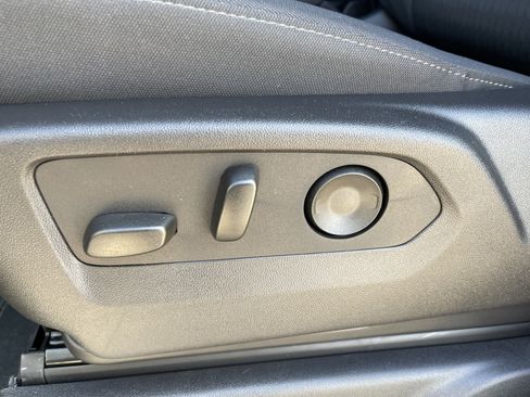 Used 2025 Chevrolet Silverado 2500 LT w/ Texas Edition image 35