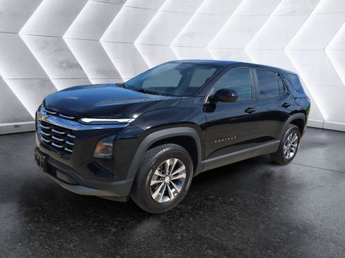 Used 2025 Chevrolet Equinox LT FWD image 1