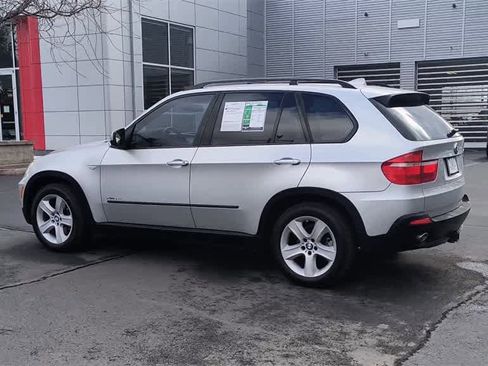 Used 2010 BMW X5 xDrive35d image 6
