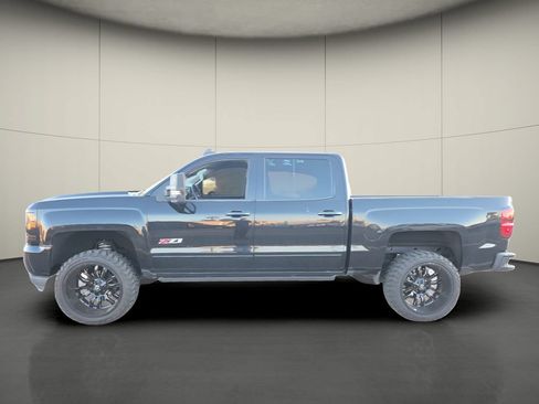 Used 2018 Chevrolet Silverado 1500 LT AWD/4WD image 5