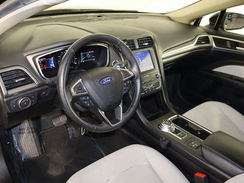 Used 2020 Ford Fusion SE w/ Equipment Group 151A image 27