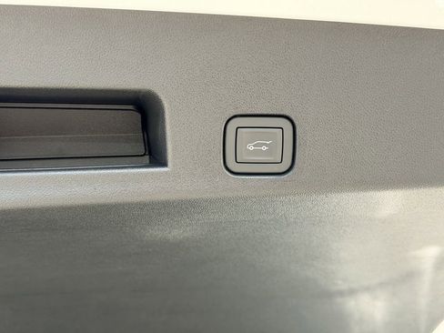 New 2026 Chevrolet Traverse LT w/ Midnight/Sport Edition image 14