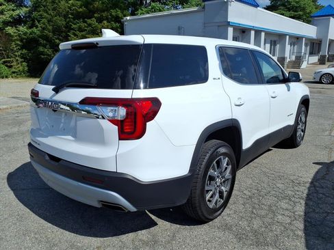 Used 2022 GMC Acadia SLE FWD image 3