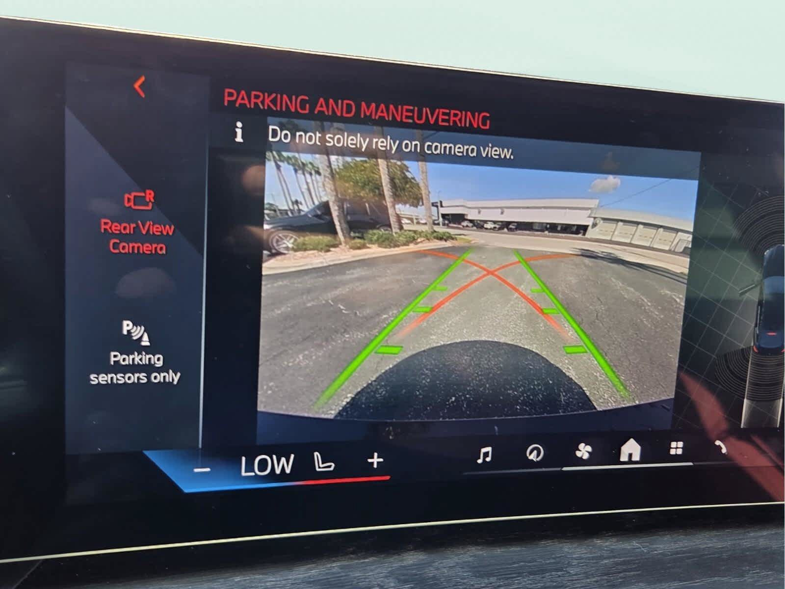 Used 2024 BMW i4 eDrive35 w/ Premium Package RWD image 24