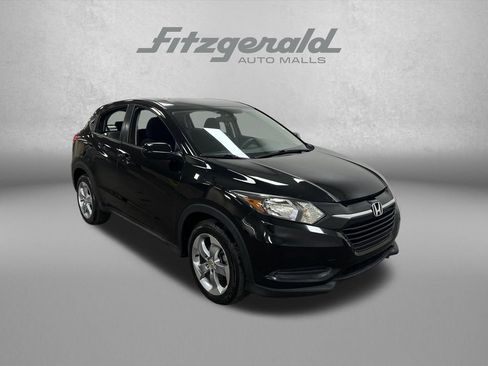 Used 2018 Honda HR-V LX image 9