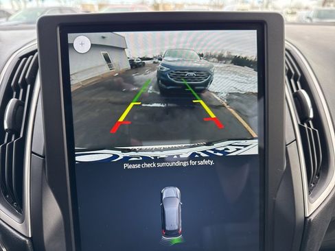 Used 2022 Ford Edge SEL w/ Convenience Package image 17