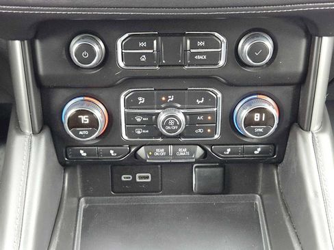 Certified 2024 Chevrolet Tahoe Z71 w/ Luxury Package AWD/4WD image 19