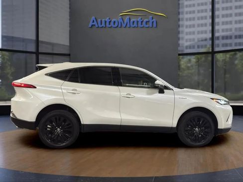 Used 2021 Toyota Venza Limited image 12