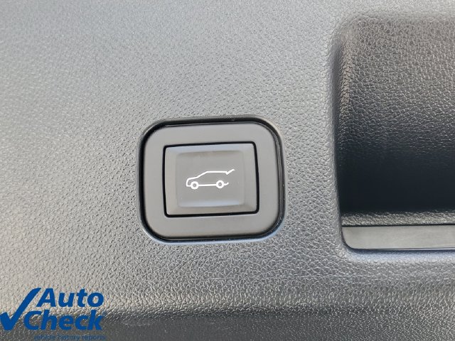 Certified 2024 Chevrolet Equinox EV LT FWD image 10