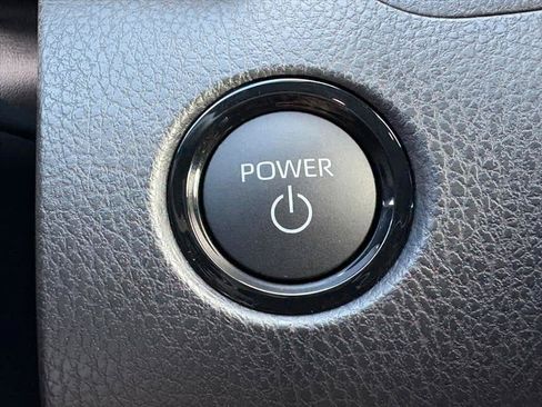 Used 2026 Toyota Camry SE FWD image 10
