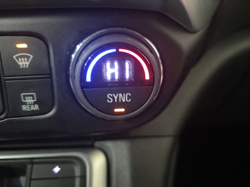 Used 2023 GMC Acadia SLE w/ Driver Convenience Package image 27