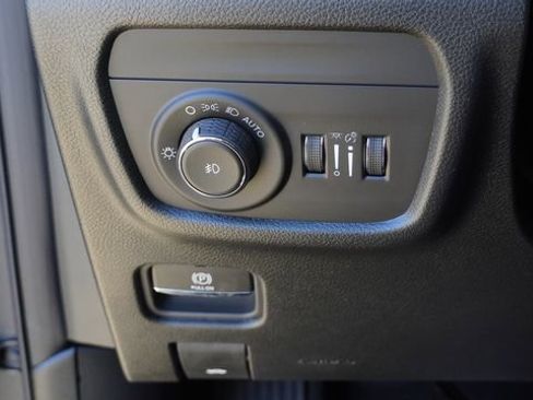 New 2025 Jeep Grand Cherokee Limited AWD/4WD image 23