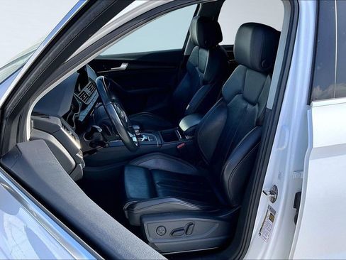 Used 2018 Audi Q5 2.0T Premium Plus w/ Premium Plus Package image 3