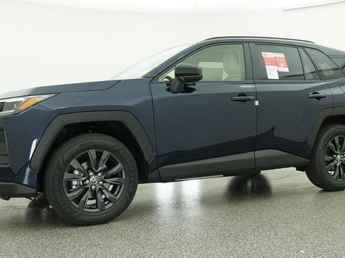Used 2026 Toyota RAV4 XLE Premium FWD image 21