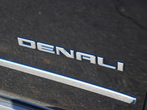 Used 2020 GMC Yukon Denali w/ Open Road Package image 9