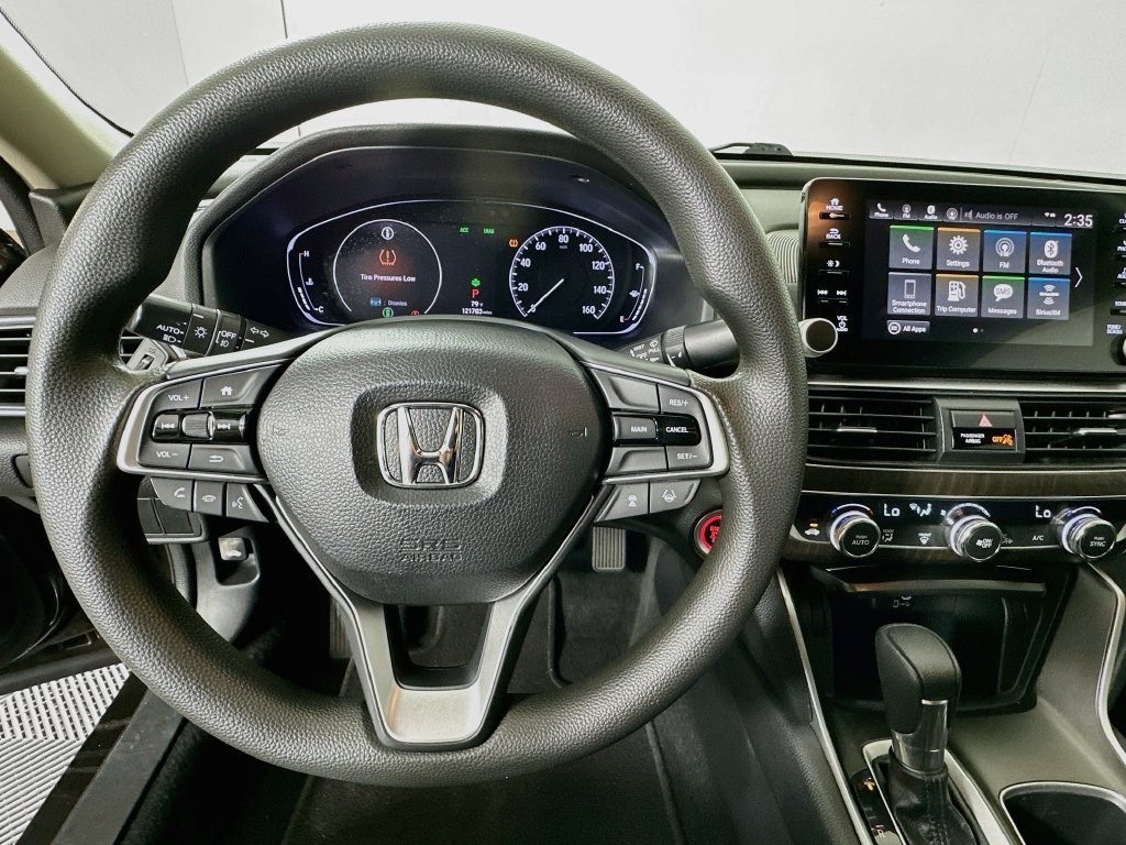 Used 2018 Honda Accord EX image 11