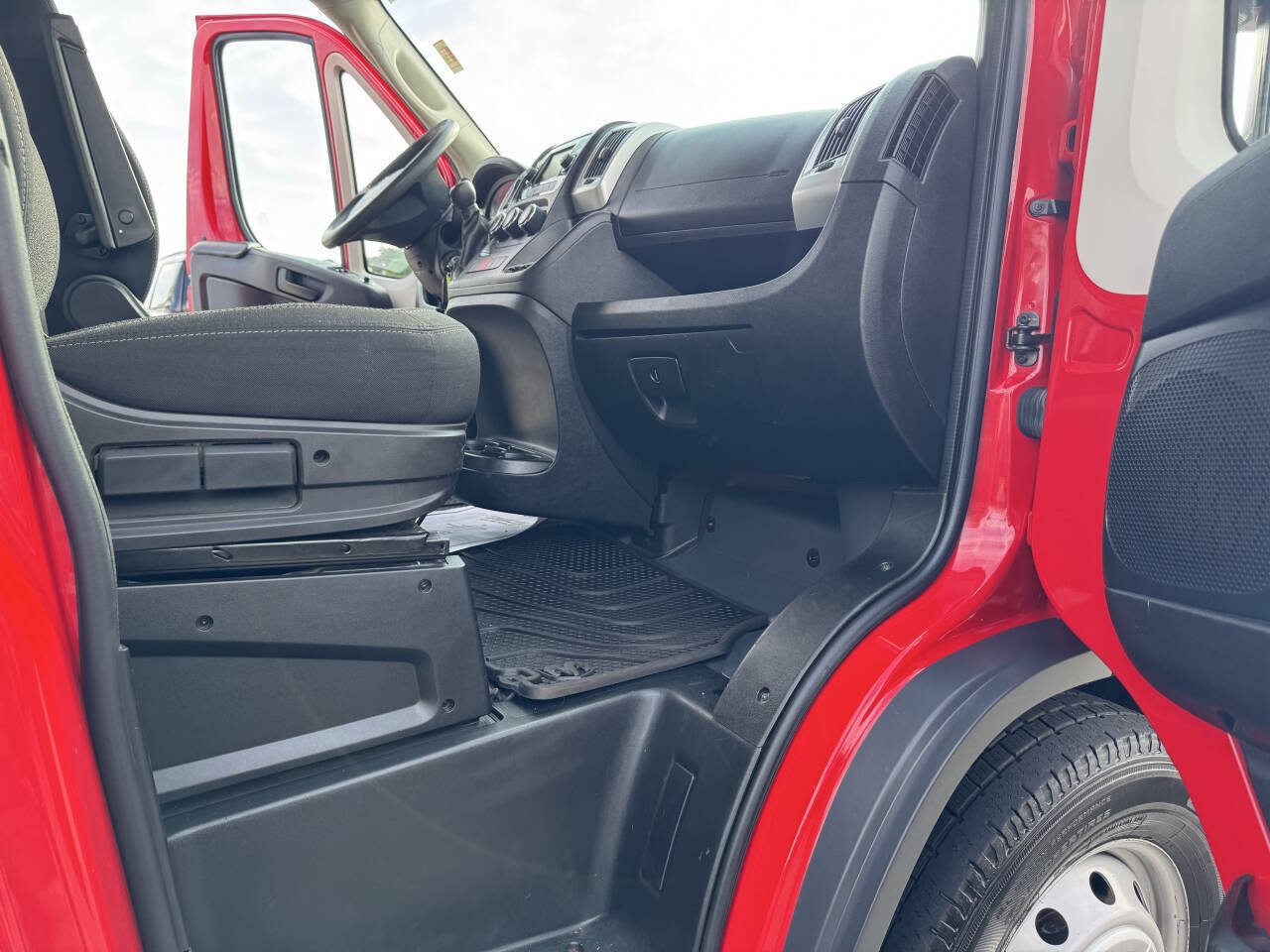 Used 2018 RAM ProMaster 1500 w/ Premium Appearance Group FWD image 30