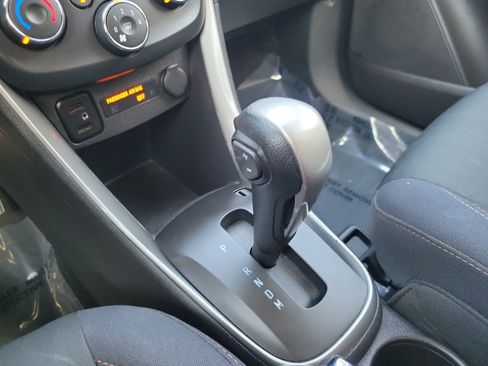 Used 2017 Chevrolet Trax LT FWD image 21