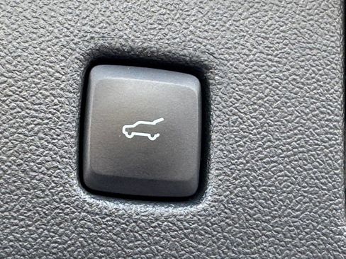 Used 2022 Ford Escape SEL image 34