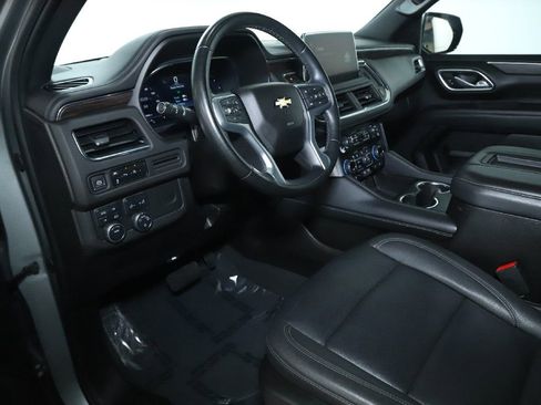 Used 2023 Chevrolet Suburban LT image 17
