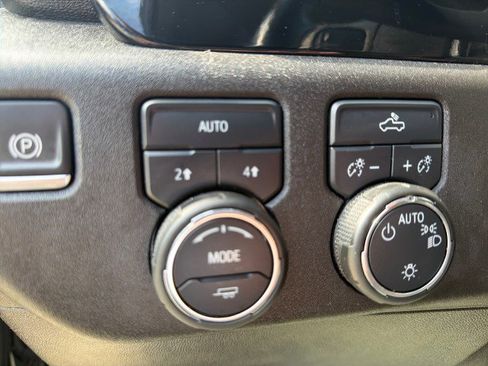 Used 2025 Chevrolet Silverado 1500 LT image 6