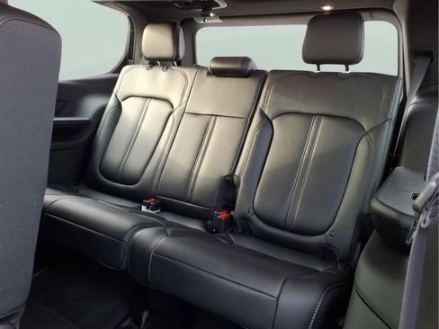New 2026 Jeep Grand Wagoneer Limited w/ 8-Passenger Seating Package AWD/4WD image 13