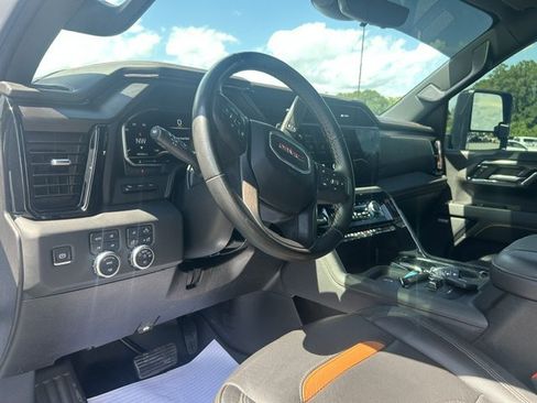 Used 2024 GMC Sierra 2500 AT4 w/ Technology Package AWD/4WD image 19