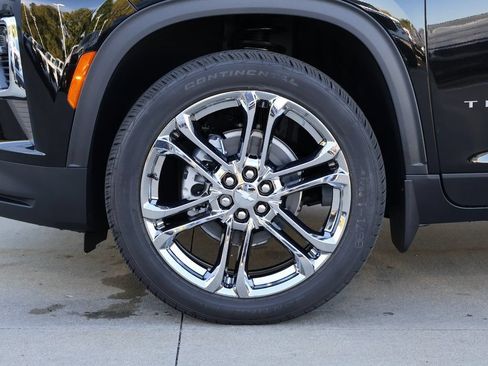 New 2026 Chevrolet Traverse LT w/ Driver Confidence Package FWD image 39